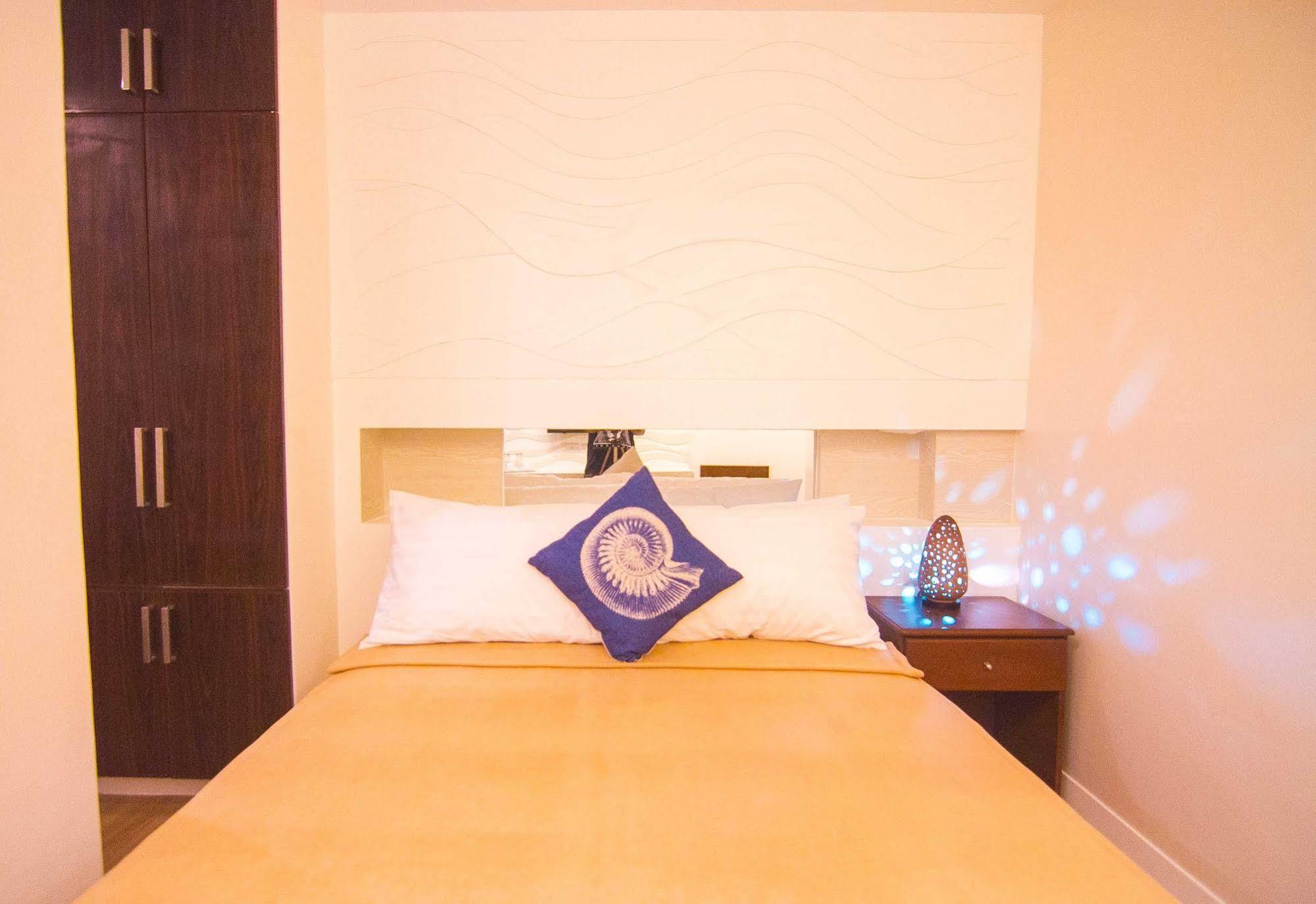 The Reef Hotel And Residences Olongapo Exterior photo